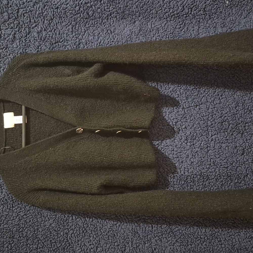 ❗️sold ❗️H&M |Black Cropped Button Cardigan | Small